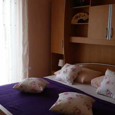 Appartement With A Parking Space Kastel Luksic, - 11129 Kaštela