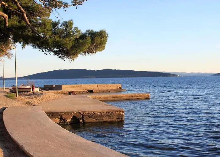 Appartement With A Parking Space Kastel Luksic, - 11129