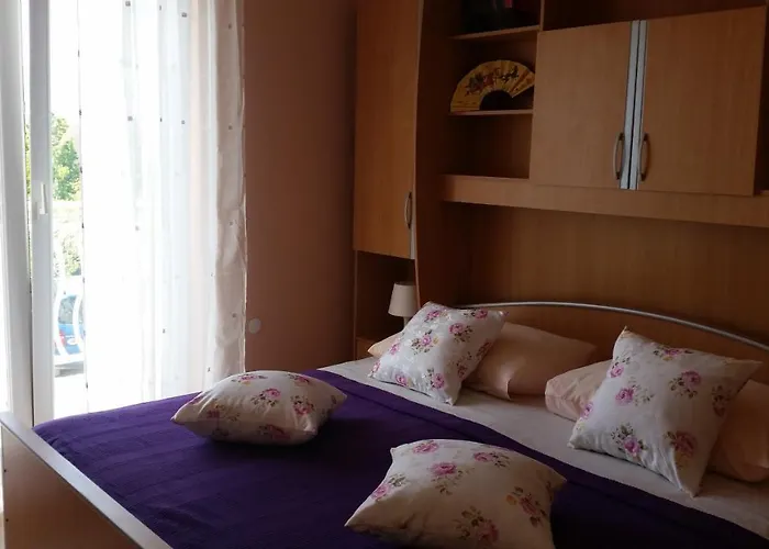 Appartement With A Parking Space Kastel Luksic, - 11129 Kaštela