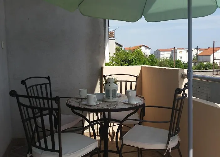 Appartement With A Parking Space Kastel Luksic, - 11129